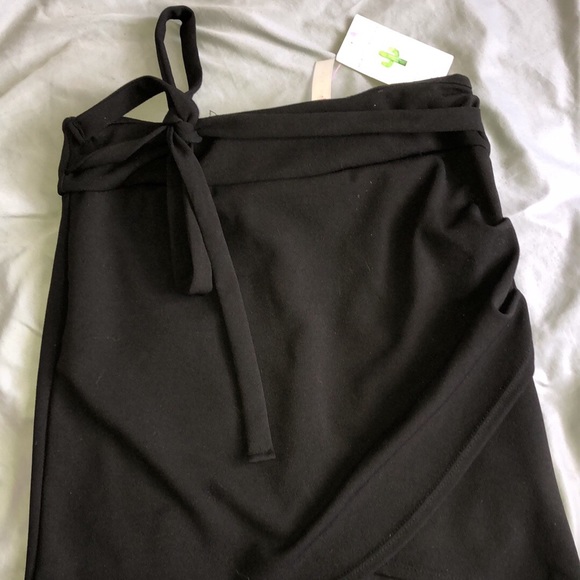 Skirt - Picture 2 of 2